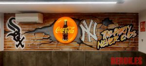 Graffiti Pared Rota Sox The Party Never Ends Newyork 300x100000